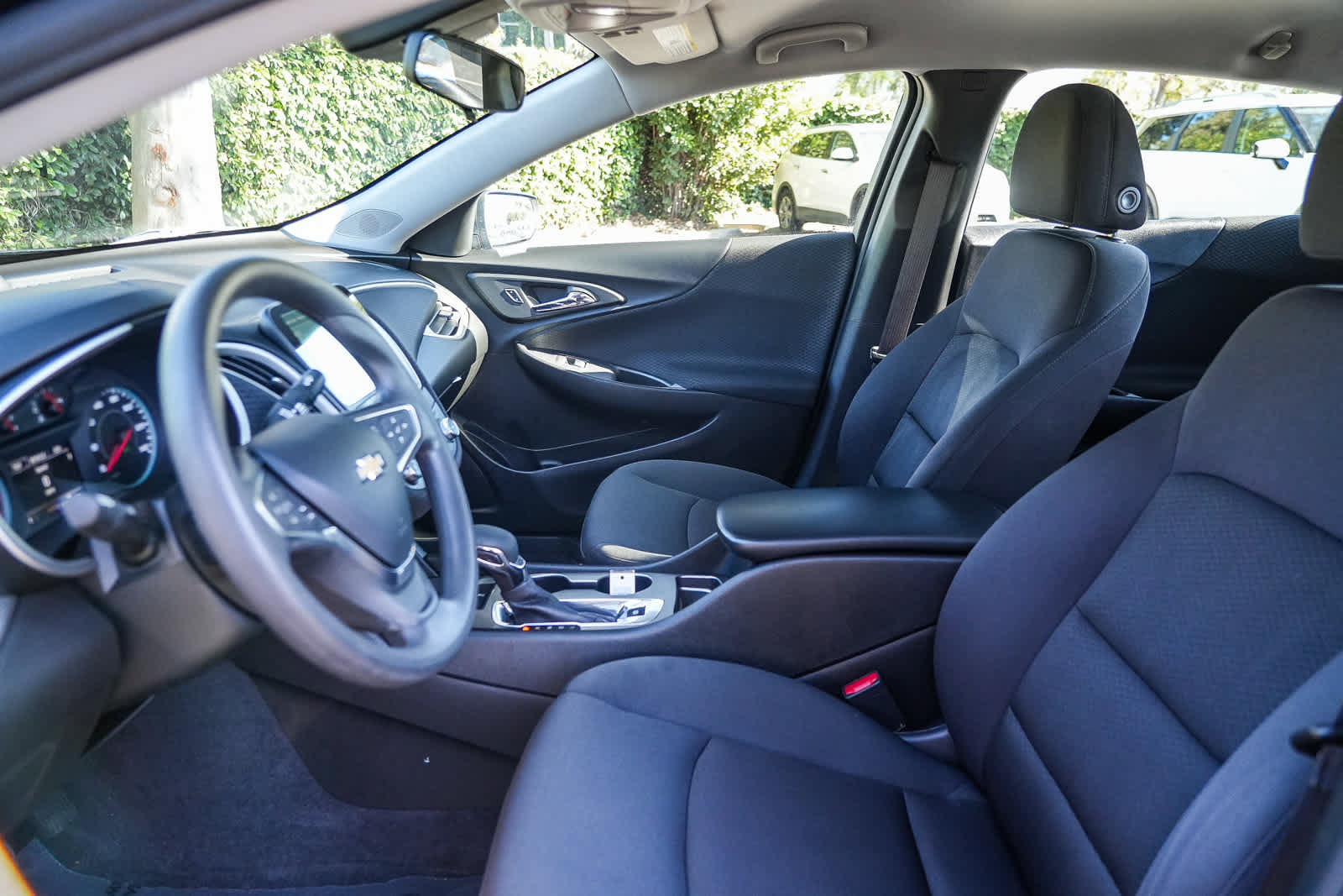 Used 2023 Chevrolet Malibu LS FWD image 16