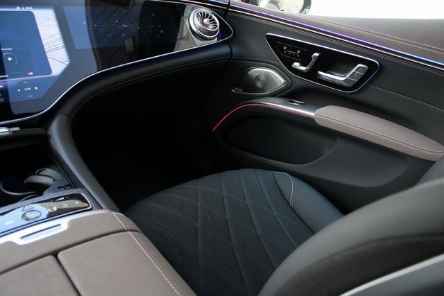 Used 2023 Mercedes-Benz EQS 580 4MATIC Sedan image 22