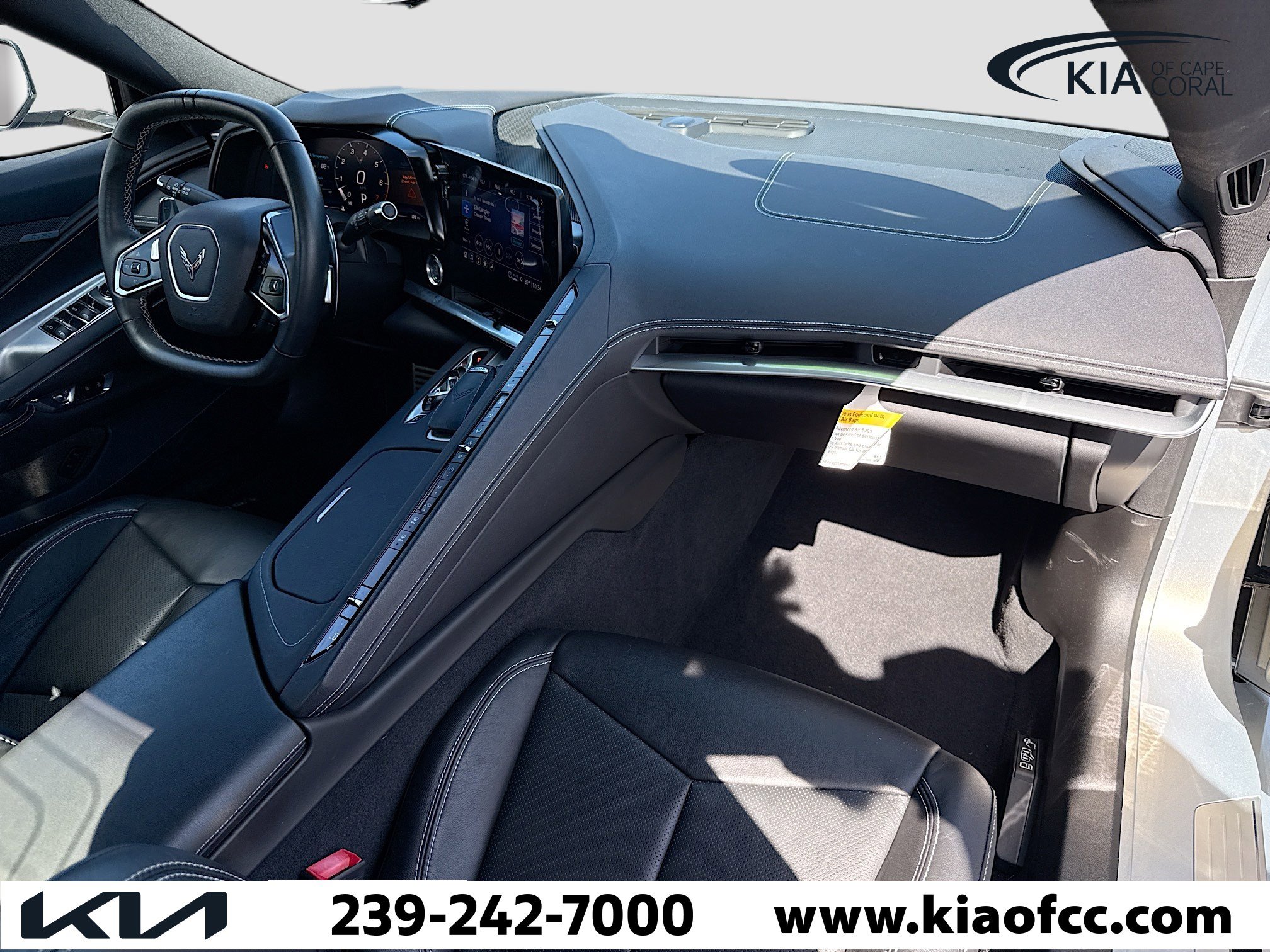 Used 2021 Chevrolet Corvette Stingray Convertible w/ 1LT image 13