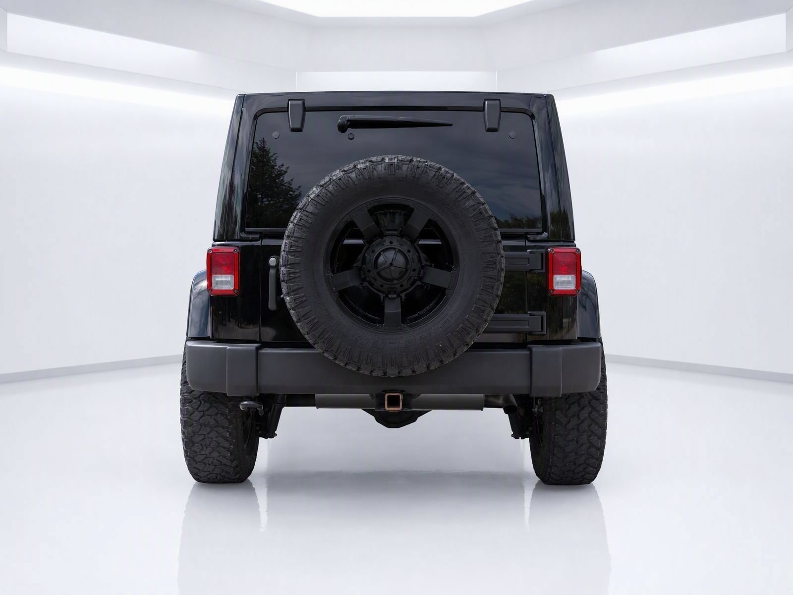 Used 2012 Jeep Wrangler Unlimited Rubicon w/ Connectivity Group AWD/4WD image 4
