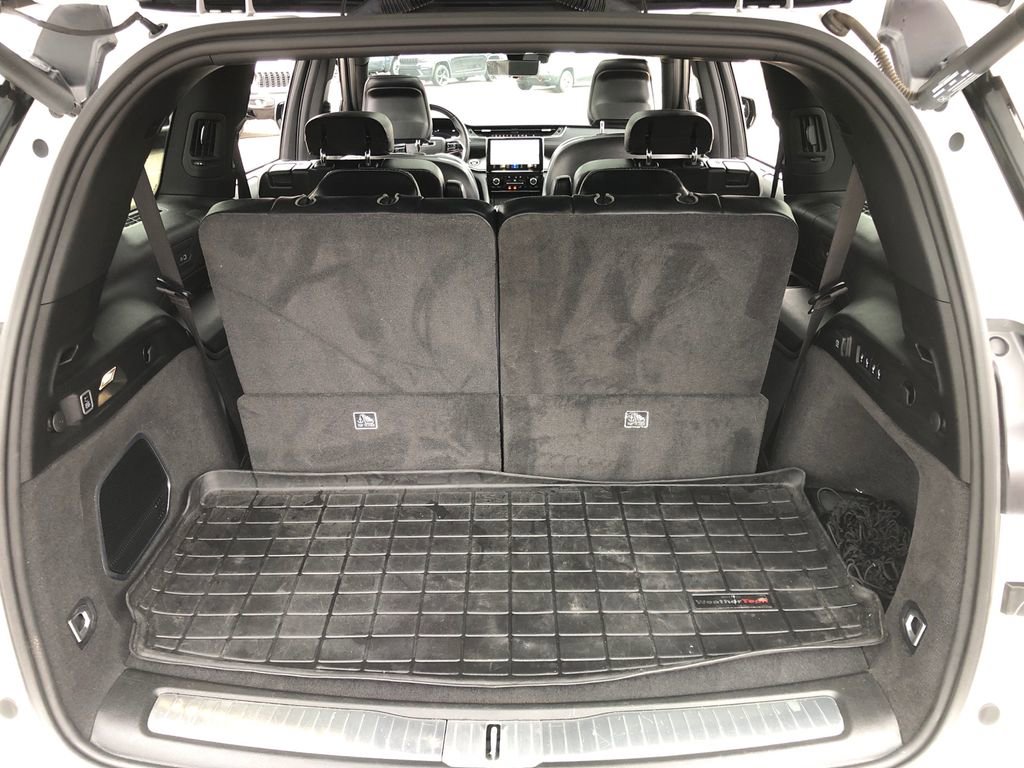 Certified 2022 Jeep Grand Cherokee L Overland w/ Luxury Tech Group IV image 17