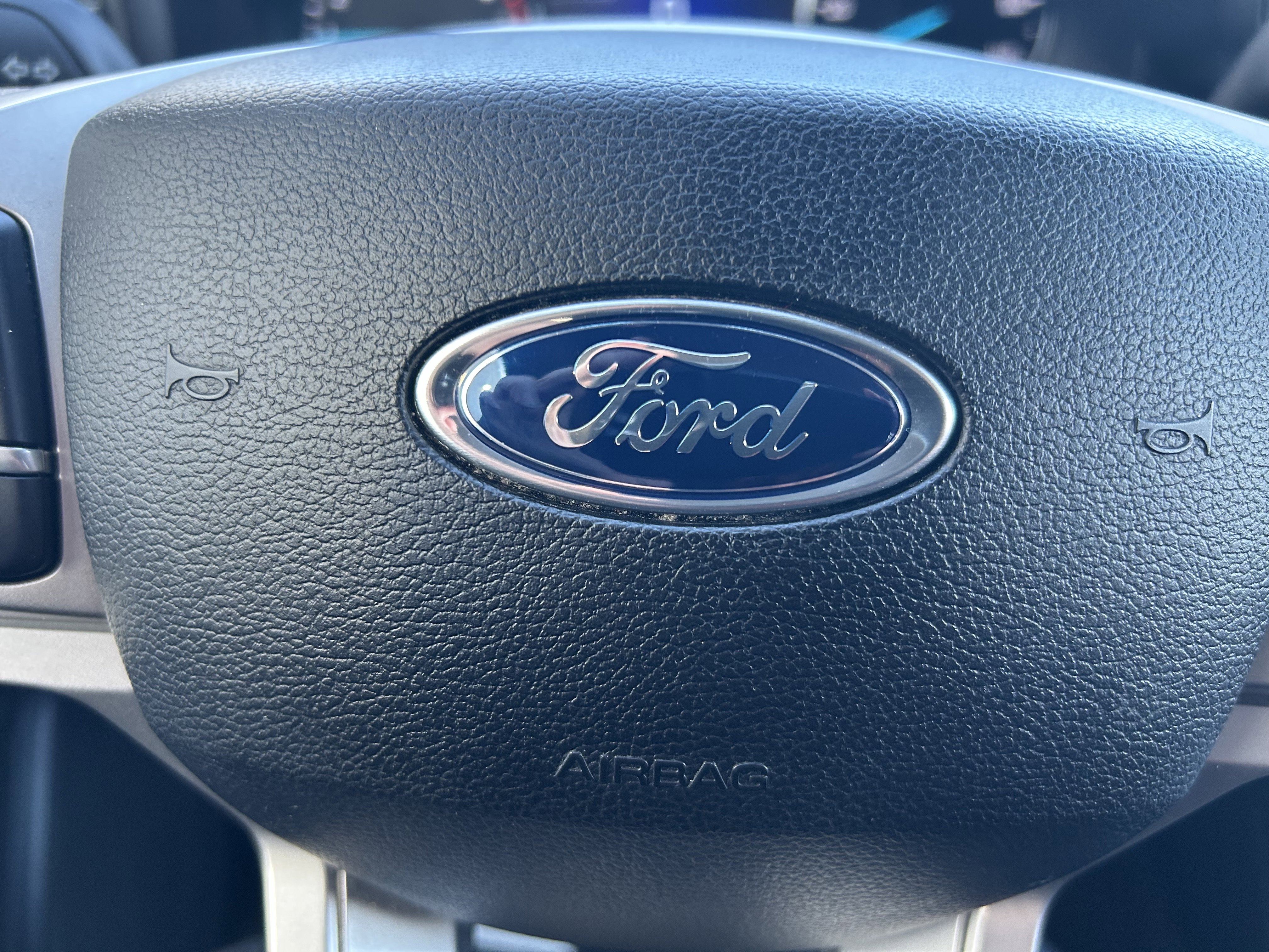 Used 2021 Ford Explorer XLT image 29