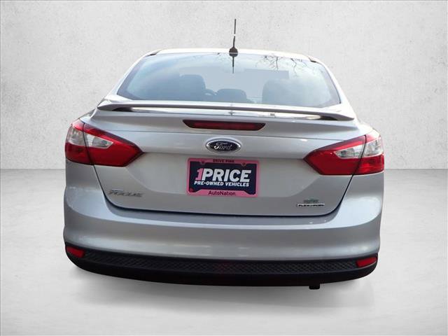 Used 2013 Ford Focus SE w/ Super Fuel Economy (SFE) Pkg image 3