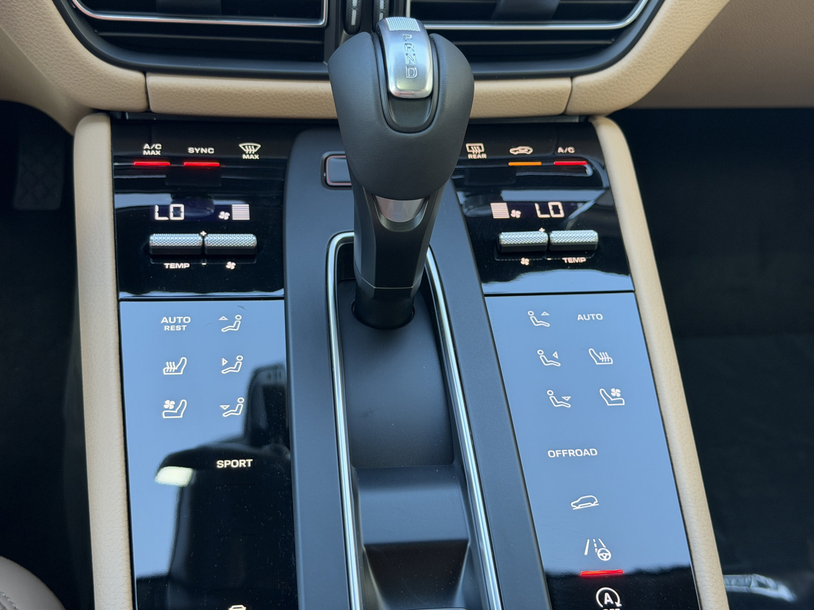 New 2026 Porsche Macan AWD/4WD image 29
