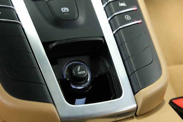 Used 2018 Porsche Macan image 26