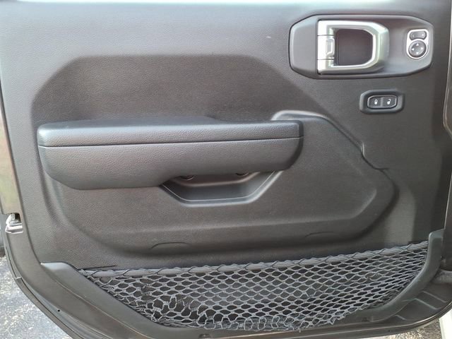 Certified 2023 Jeep Gladiator Rubicon w/ Cold Weather Group image 10