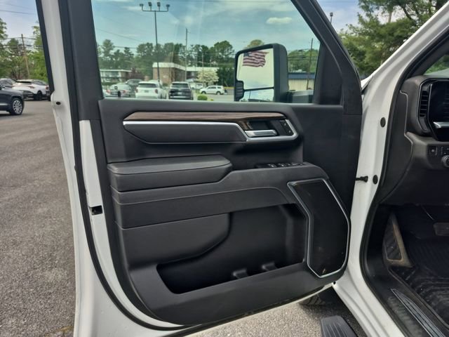 Used 2025 Chevrolet Silverado 2500 LT w/ Convenience Package image 11