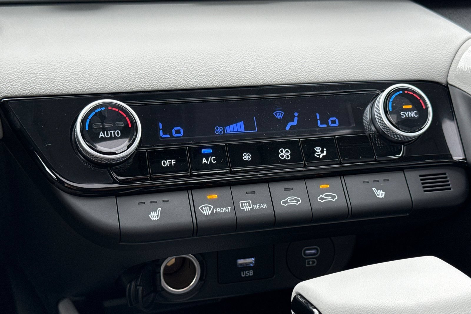 New 2026 Hyundai Elantra SEL Sport FWD image 18