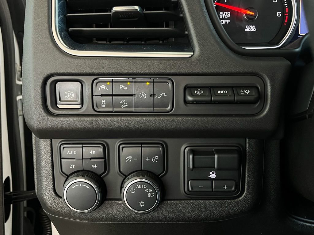 Used 2021 Chevrolet Suburban High Country w/ Premium Package image 16