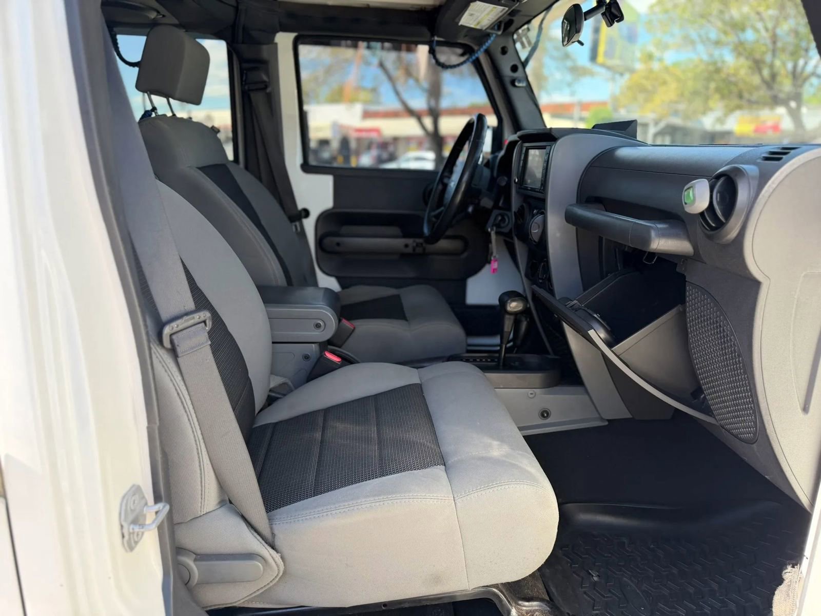 Used 2010 Jeep Wrangler Unlimited Rubicon w/ Trailer Tow Group image 13