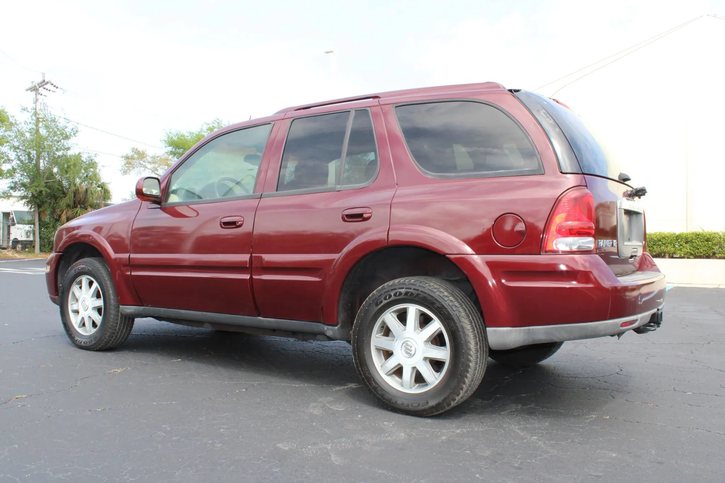 Used 2004 Buick Rainier CXL RWD image 16