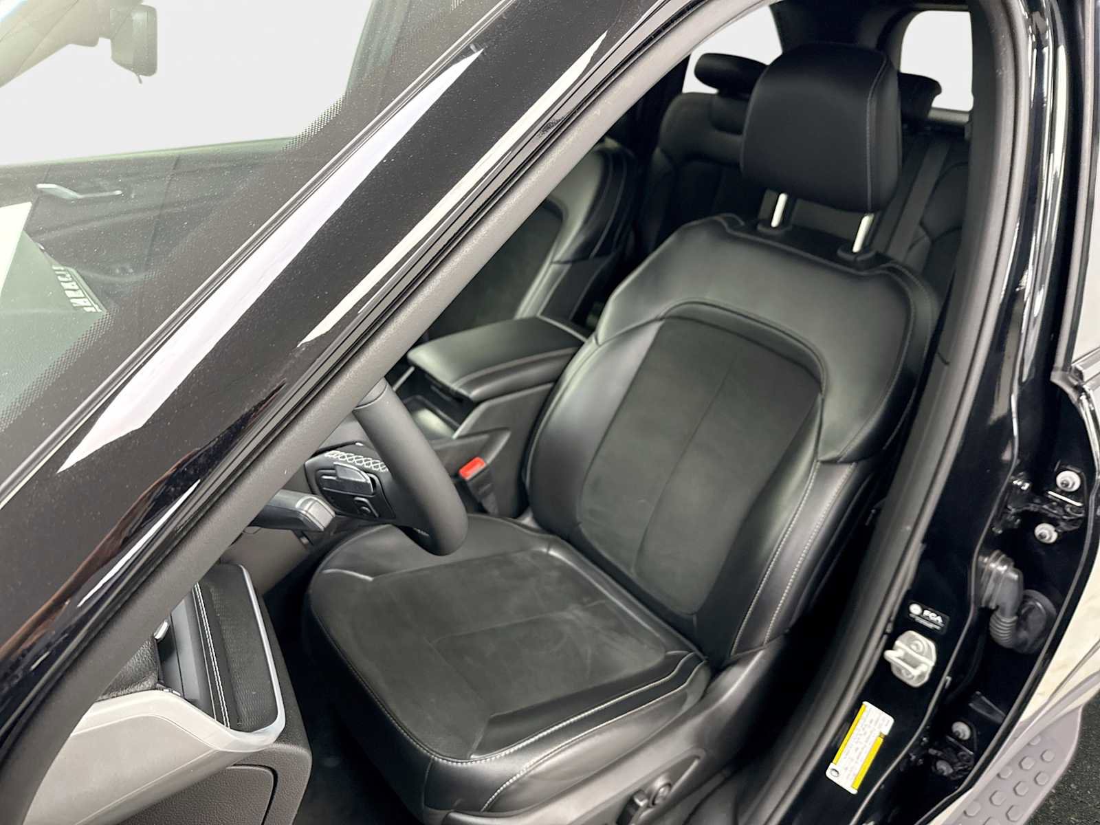 Used 2024 Jeep Grand Cherokee Altitude image 13