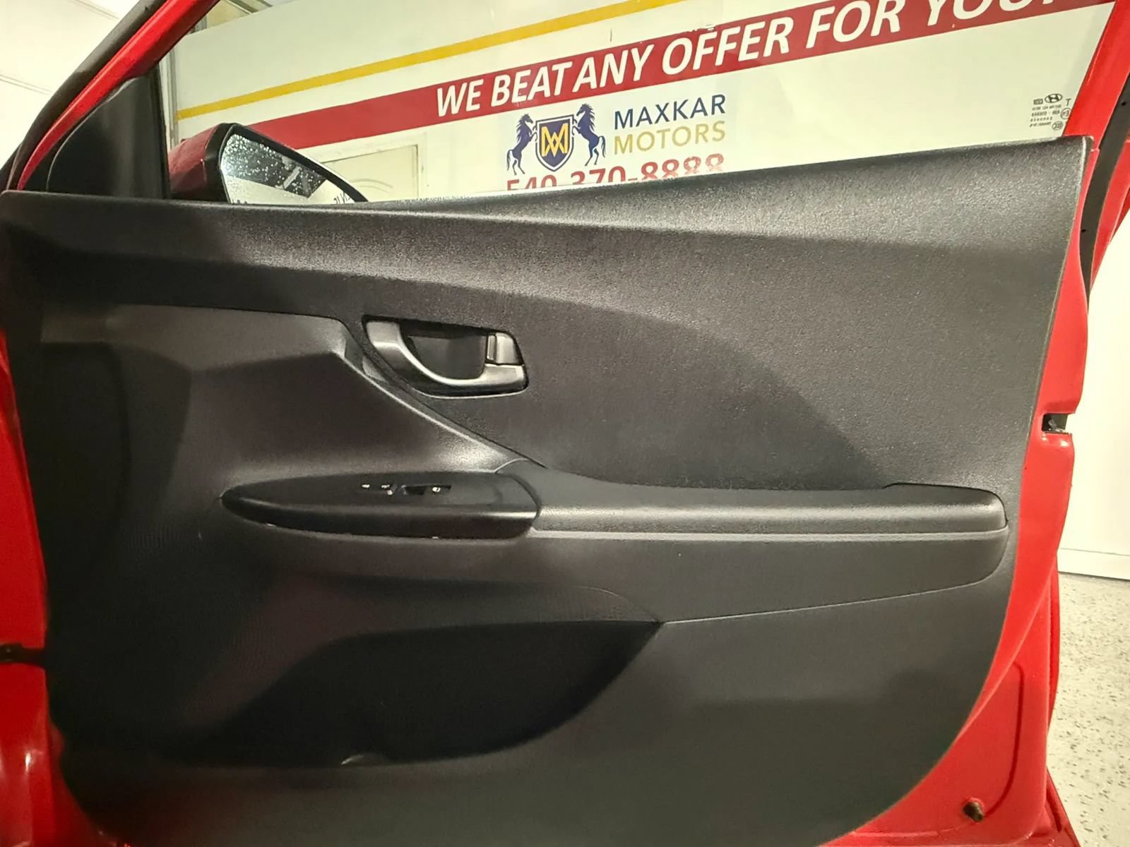 Used 2019 Hyundai Veloster 2.0 FWD image 27