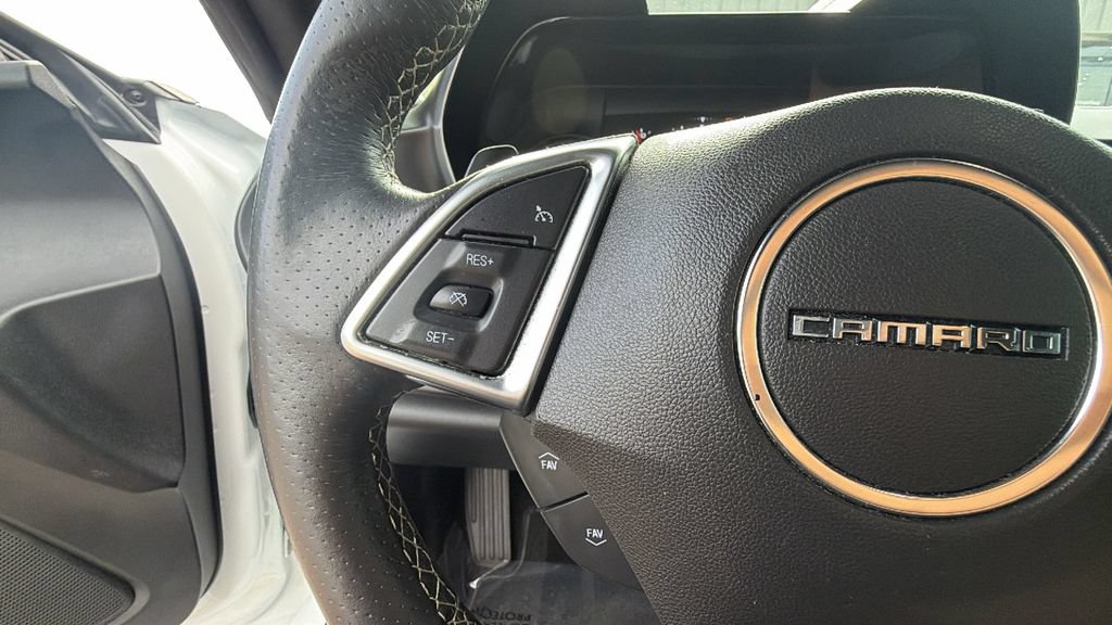 Used 2016 Chevrolet Camaro SS RWD image 16