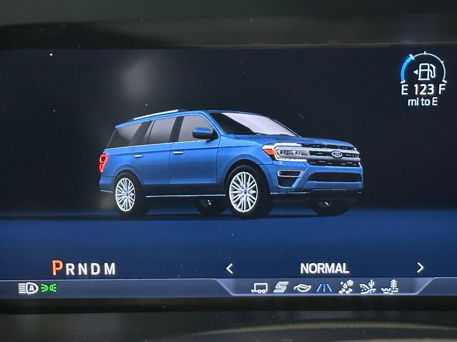 Used 2023 Ford Expedition Platinum image 16