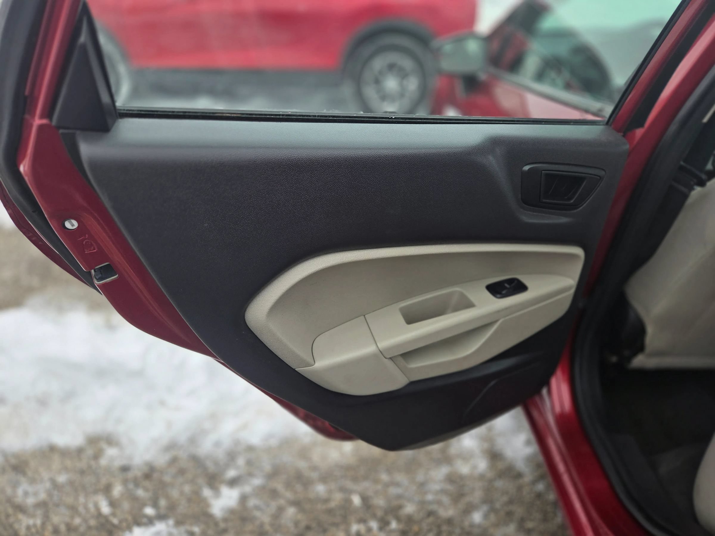 Used 2017 Ford Fiesta SE FWD image 10