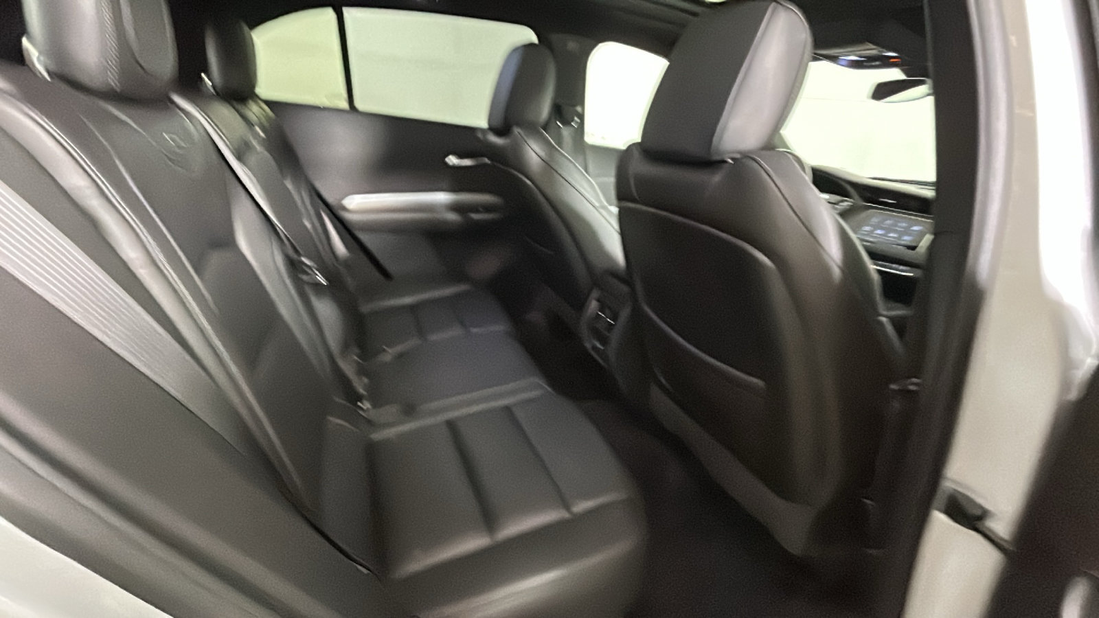 Used 2019 Cadillac XT4 Premium Luxury w/ Cold Weather Package AWD/4WD image 34