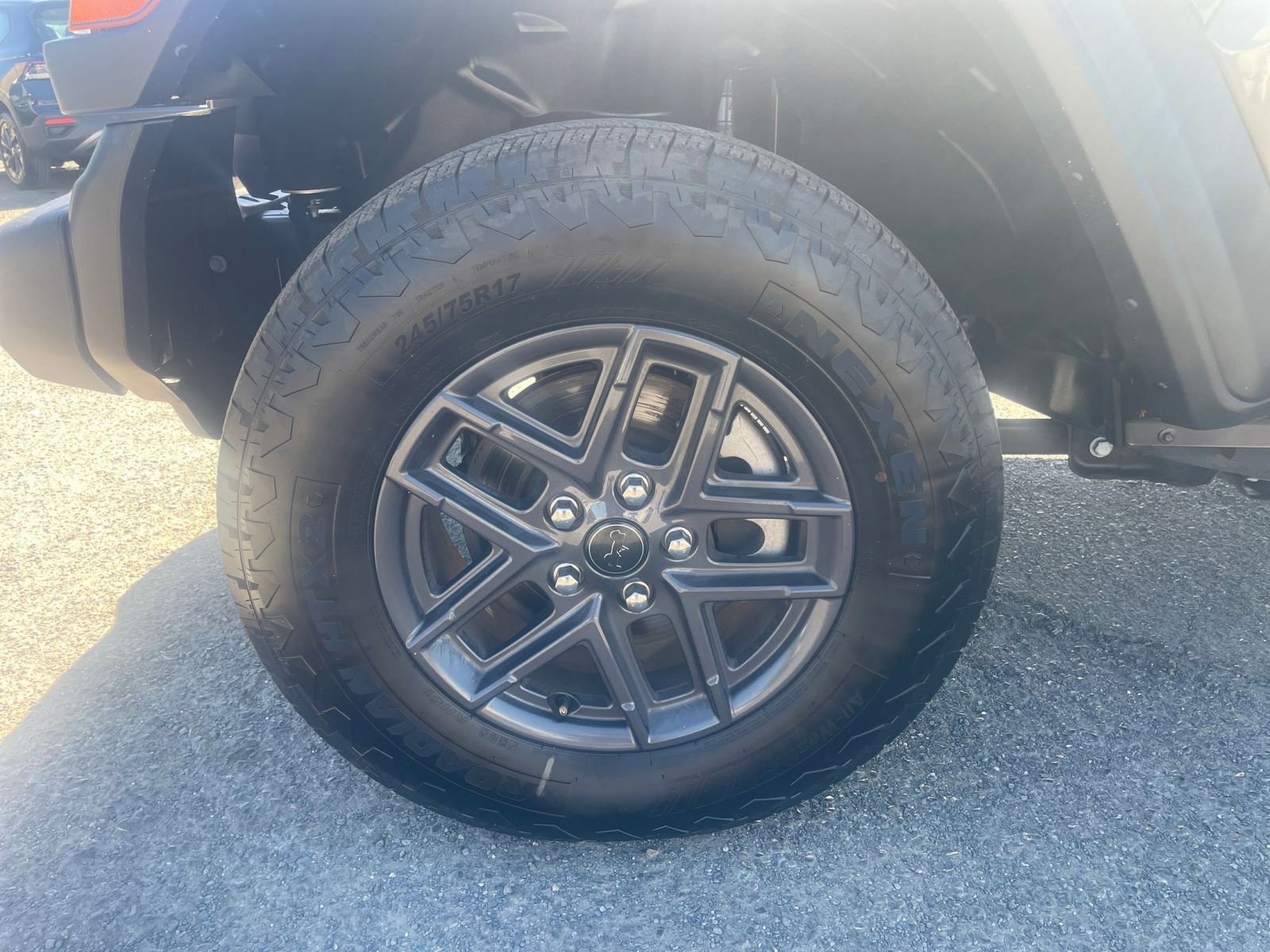 Used 2025 Jeep Wrangler Sport S AWD/4WD image 30