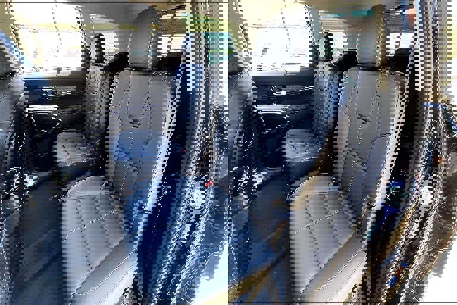 Used 2024 Kia Telluride EX w/ EX Captain's Chair Package image 20