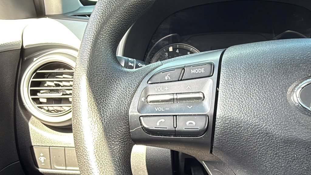 Used 2018 Hyundai Kona SE FWD image 30