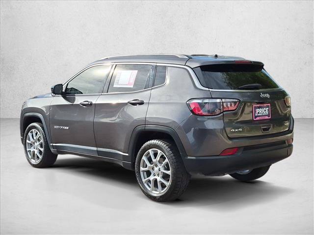 Used 2023 Jeep Compass Latitude AWD/4WD image 8
