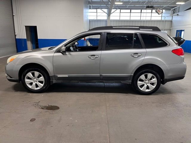 Used 2011 Subaru Outback 2.5i Limited image 6