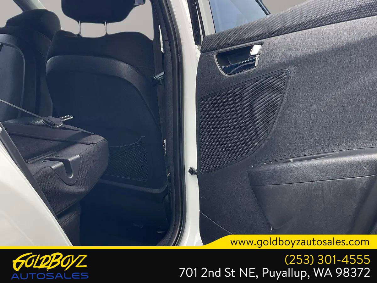 Used 2014 Hyundai Veloster image 17