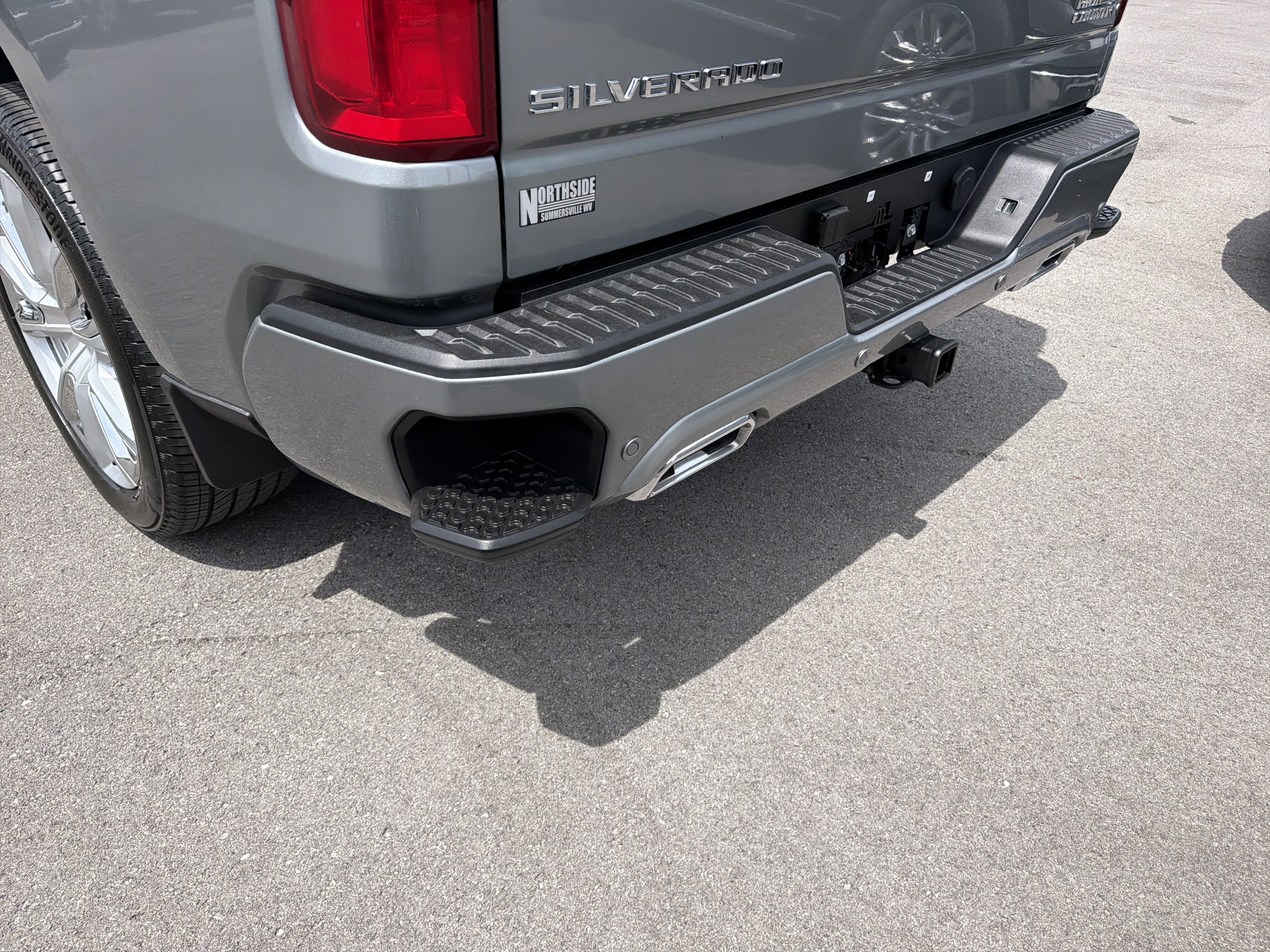 Used 2026 Chevrolet Silverado 1500 High Country AWD/4WD image 10