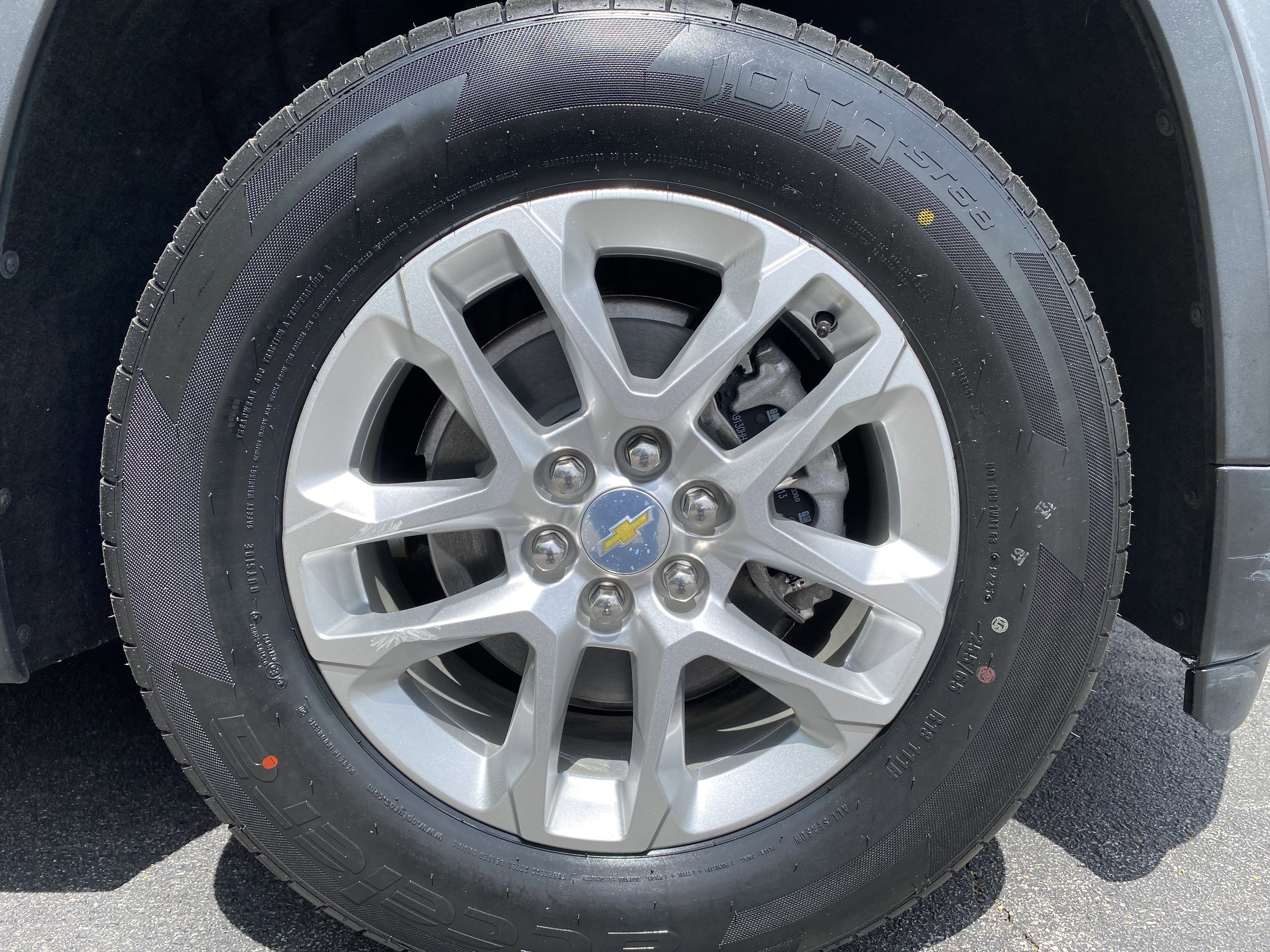 Used 2021 Chevrolet Traverse LS FWD image 38