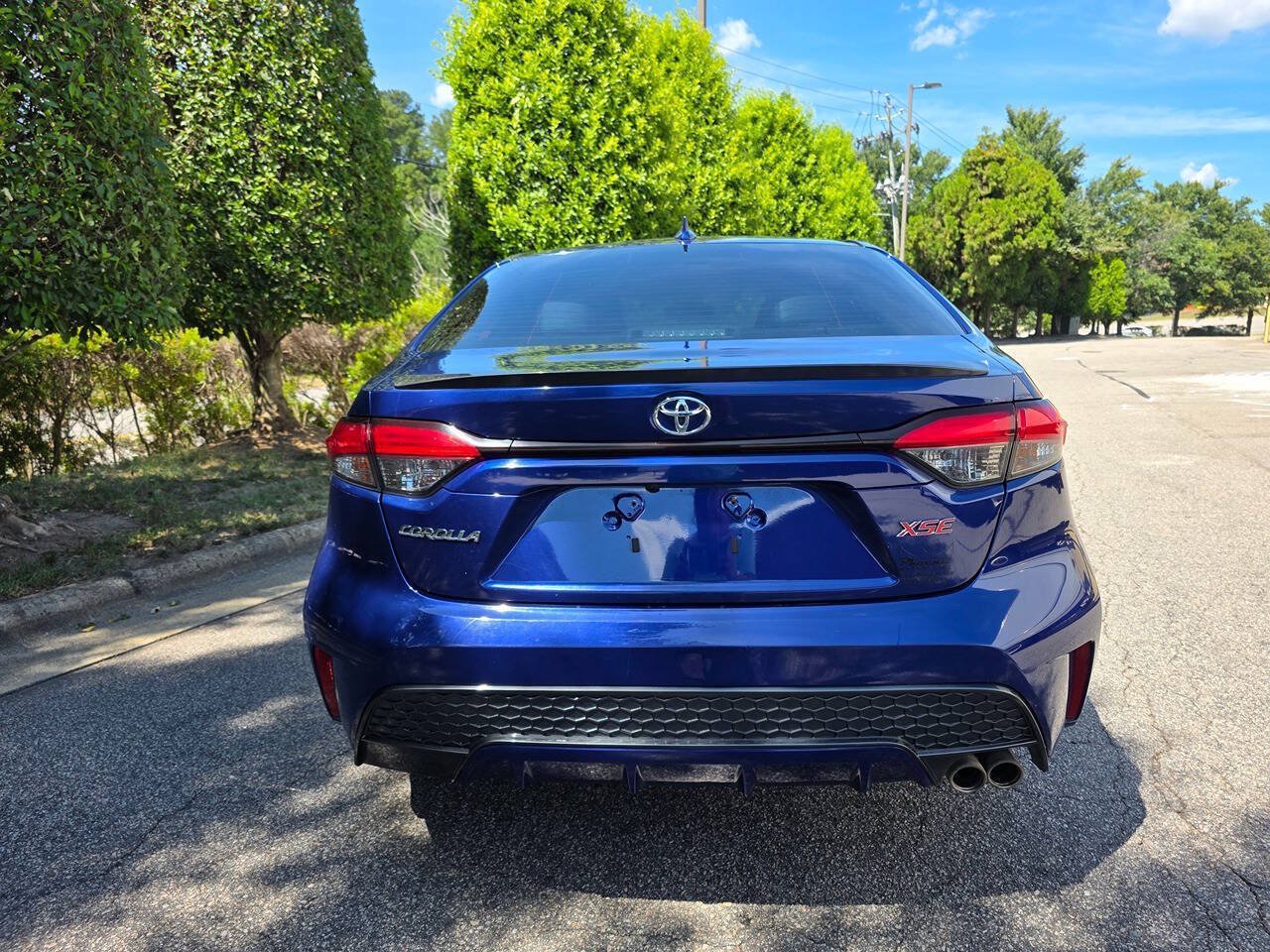 Used 2020 Toyota Corolla XSE FWD image 4
