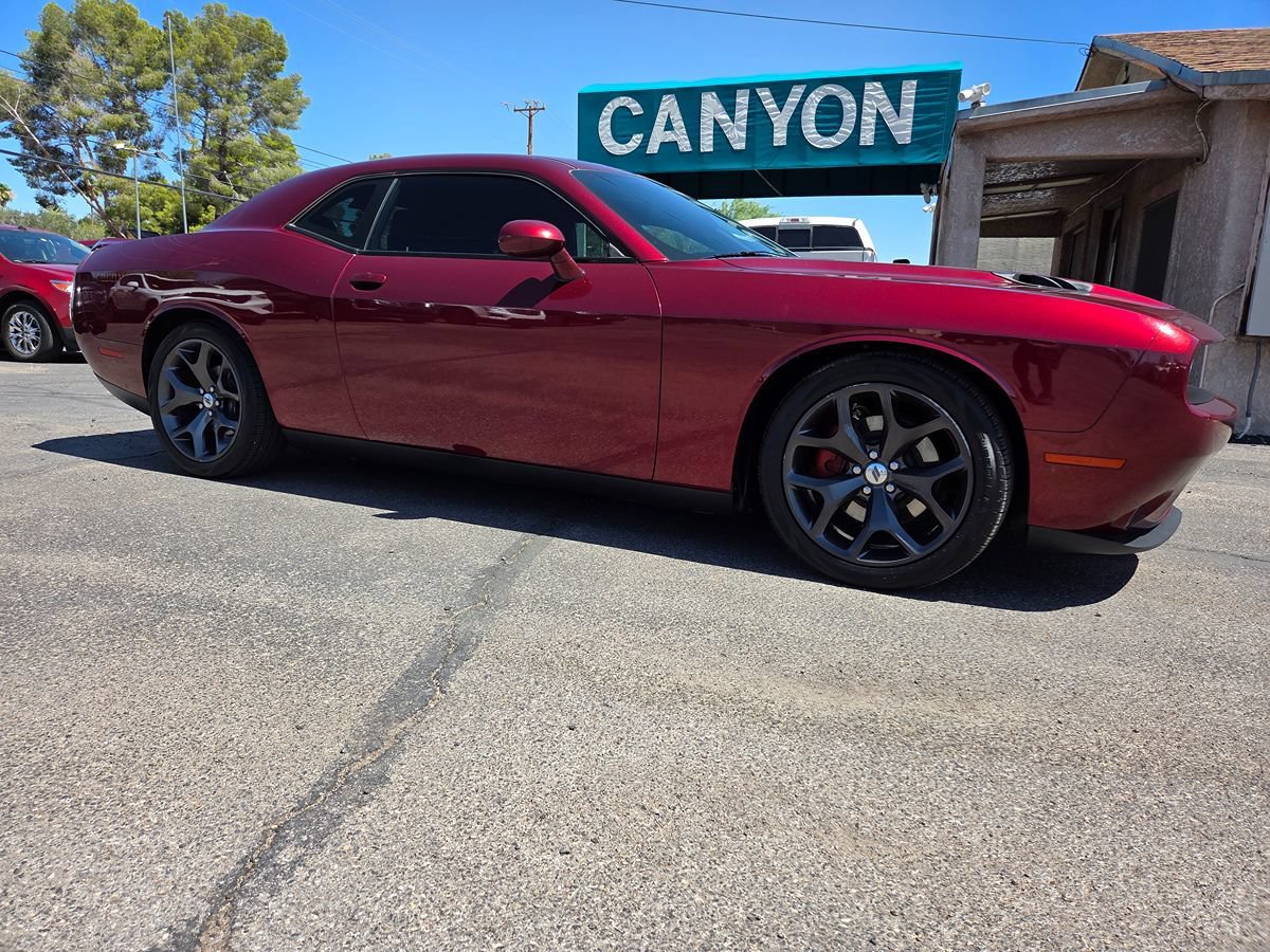 Used 2018 Dodge Challenger SXT Plus RWD image 4