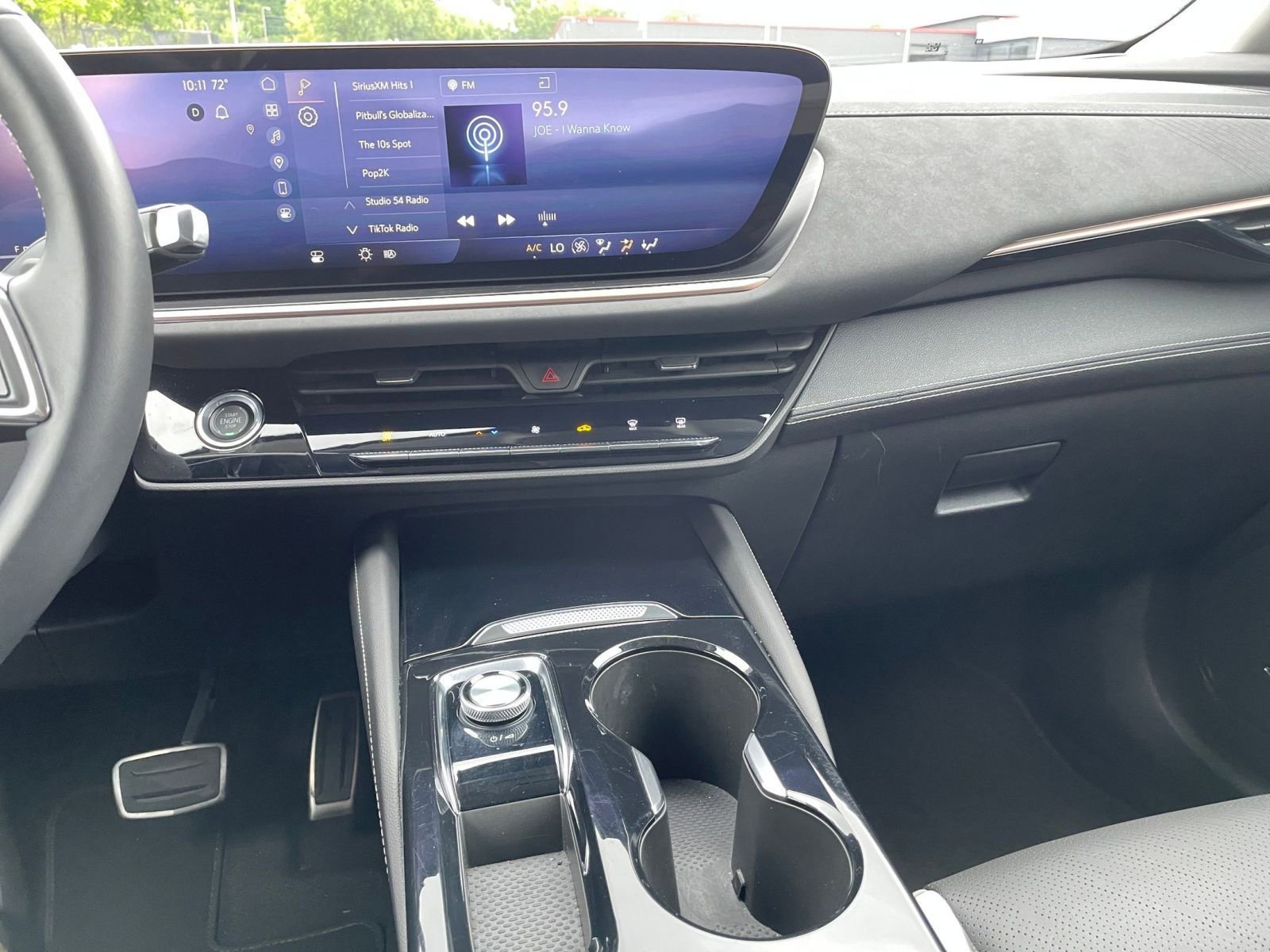 Used 2024 Buick Envision Sport Touring image 18