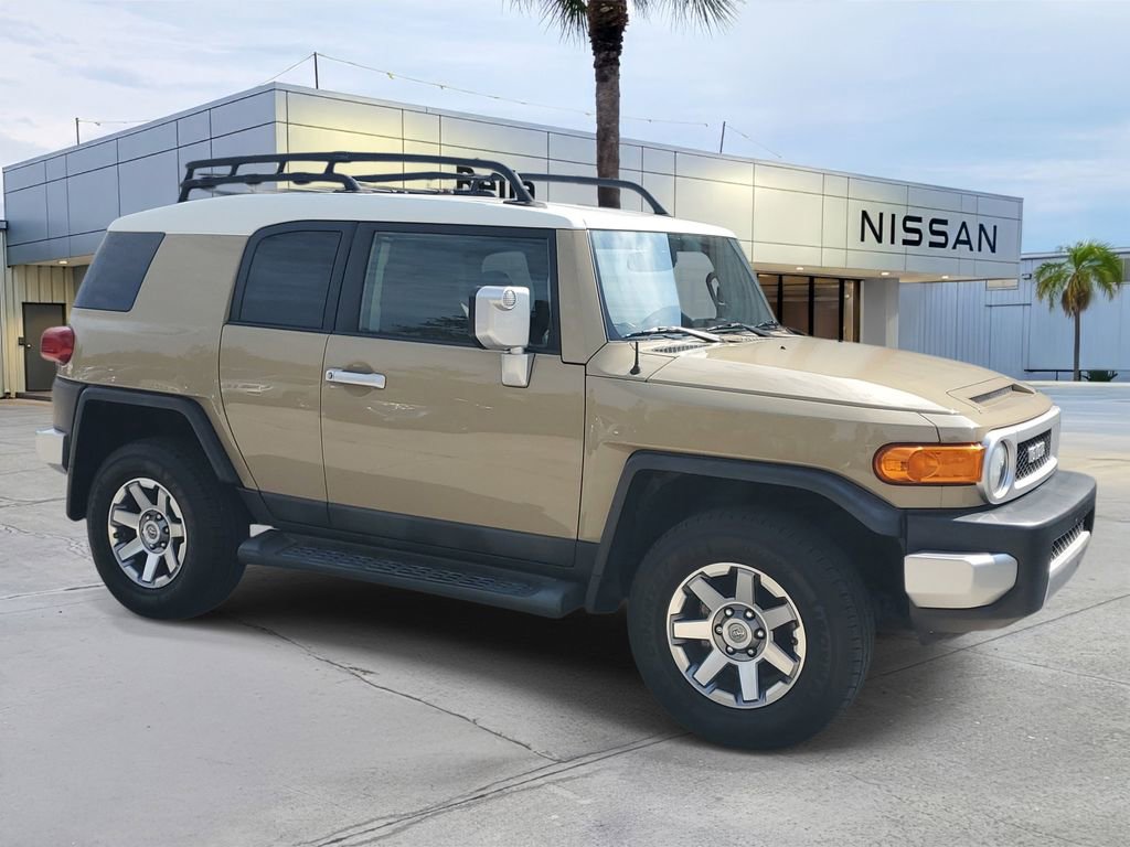 Used 2014 Toyota FJ Cruiser 4WD w/ Upgrade Package image 8