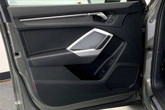 Certified 2023 Audi Q3 2.0T Premium w/ Convenience Package image 23