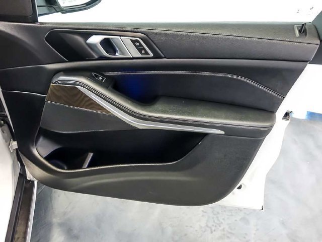 Used 2023 BMW X5 xDrive40i w/ Premium Package AWD/4WD image 48
