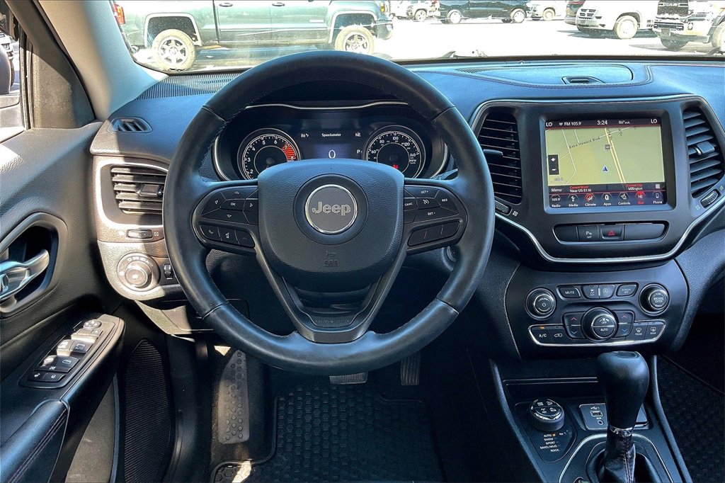 Used 2019 Jeep Cherokee Trailhawk w/ Cold Weather Group image 3