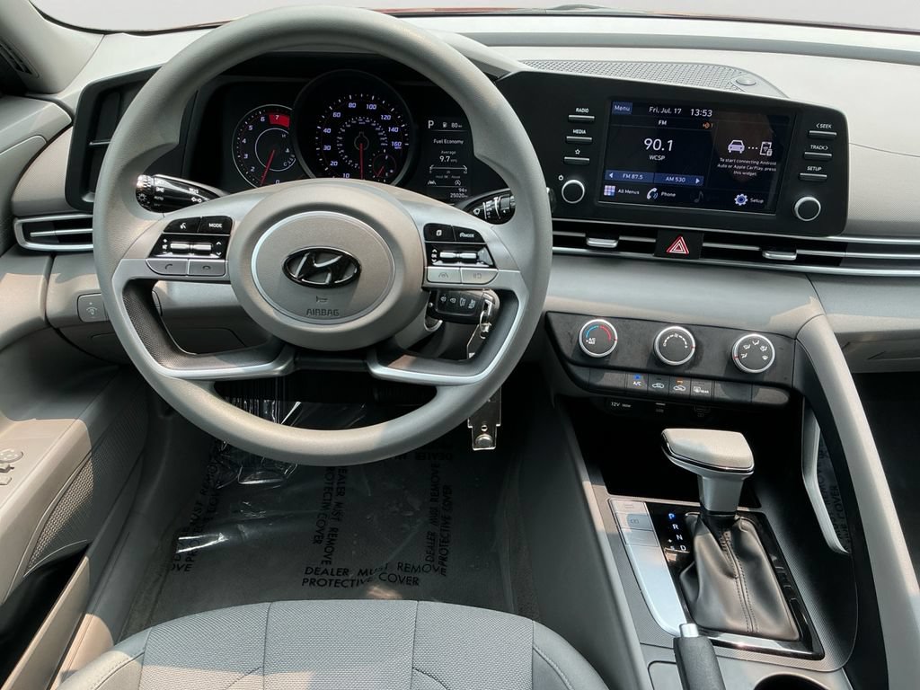 Used 2023 Hyundai Elantra SE FWD image 16