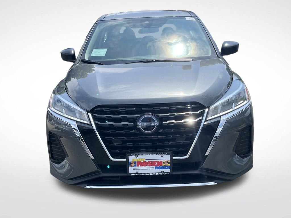 New 2025 Nissan Kicks Play S image 8