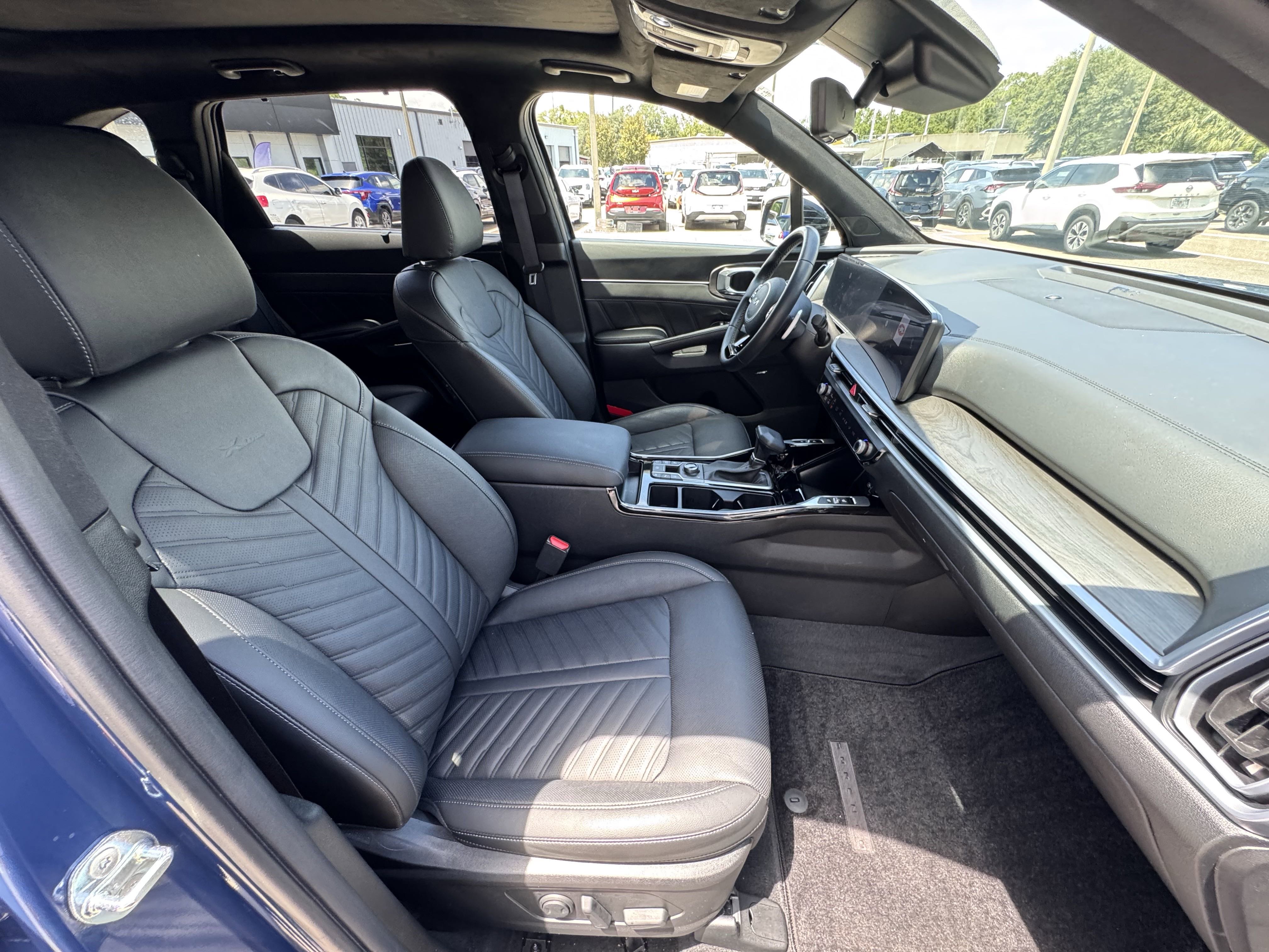 Certified 2024 Kia Sorento SX Prestige image 12