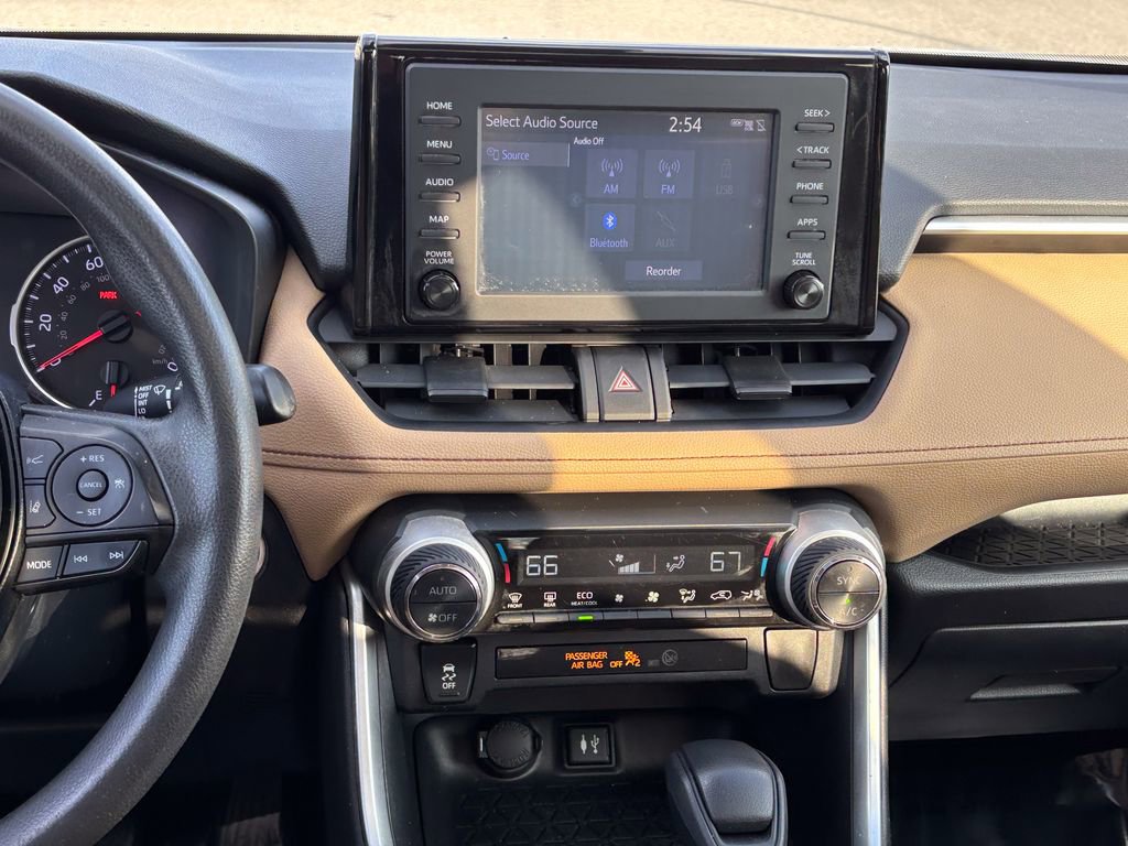 Used 2019 Toyota RAV4 XLE image 22