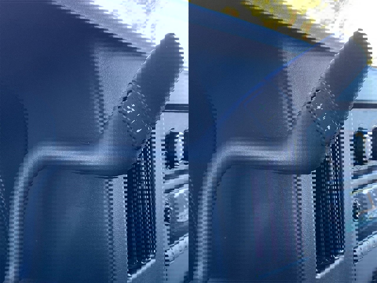 Used 2023 GMC Savana 2500 Extended w/ Driver Convenience Package image 24