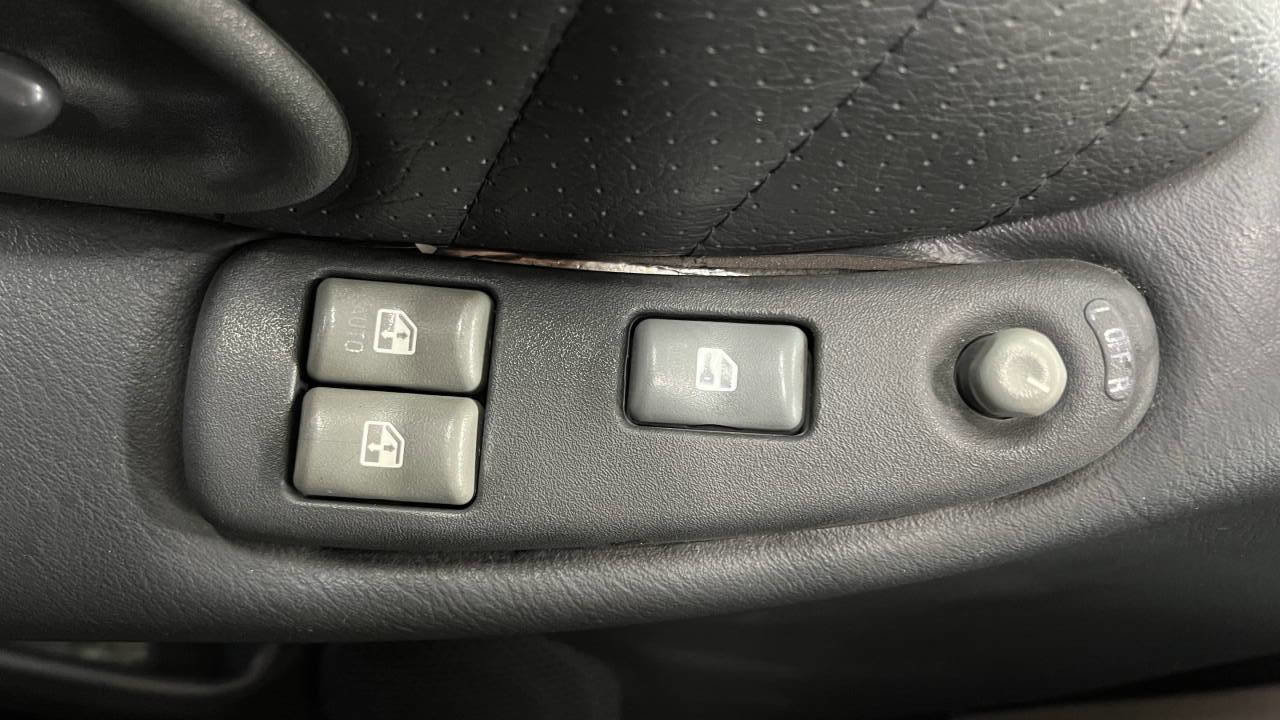 Used 1997 Pontiac Grand Prix GT w/ Opt Pkg image 17