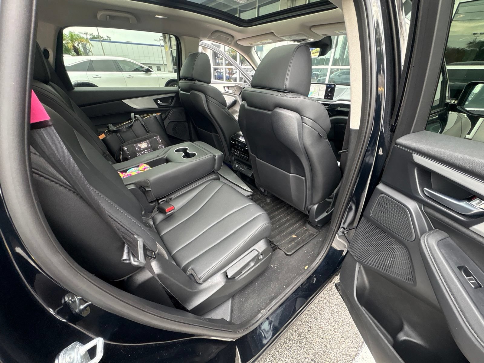 Used 2025 Acura MDX FWD image 8