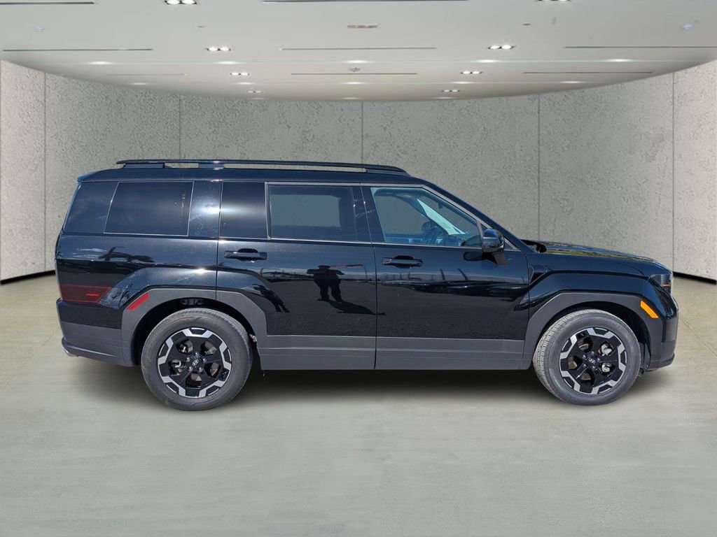 Used 2025 Hyundai Santa Fe SEL image 2