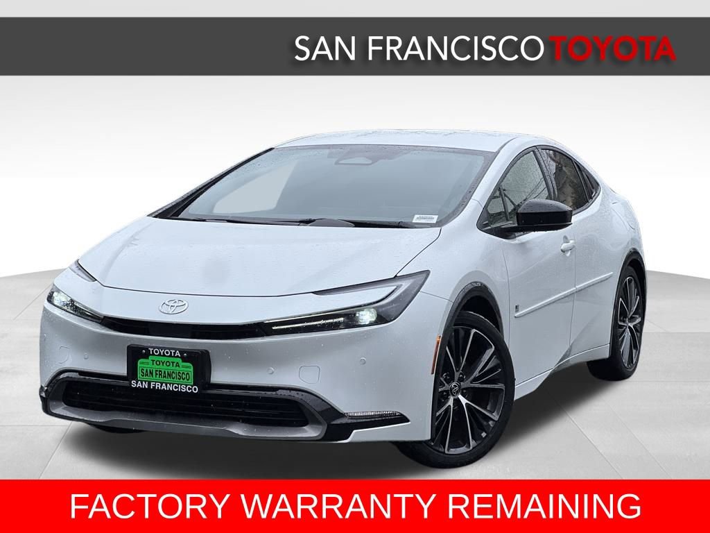 Used 2023 Toyota Prius XLE image 1