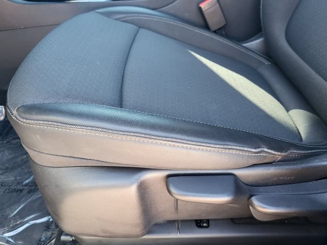 Used 2025 Buick Encore GX Preferred AWD/4WD image 21