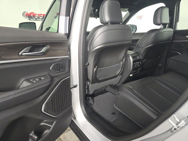 New 2026 Jeep Grand Cherokee Limited image 26