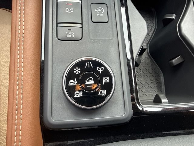 New 2026 Nissan Pathfinder Platinum AWD/4WD image 26