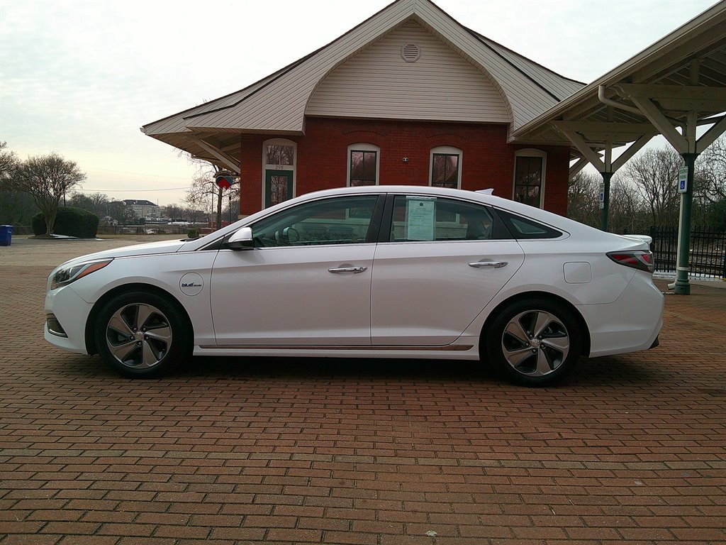 Used 2017 Hyundai Sonata Plug-In Hybrid FWD image 8