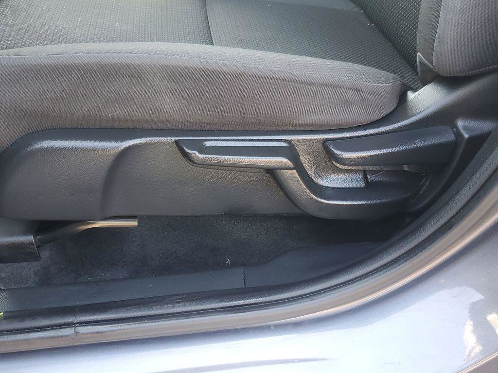 Used 2021 Honda HR-V LX image 10